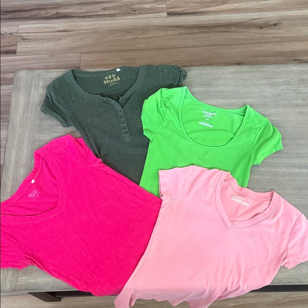 Old Navy Women's Short Sleeve Tees - Green, Pink, Light Pink